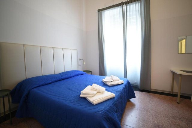 Camera 4 — il letto